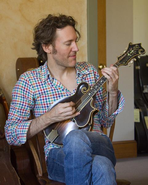 Dave with Gibson Loar F-5 mando