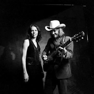 Gillian Welch and Dave Rawlings looking sharp.